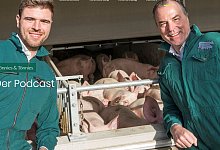 Plaudern &uuml;ber die Entwicklung des T&ouml;nnies-Konzerns, die Fleischproduktion und die Corona-Bew&auml;ltigung: Maximilian T&ouml;nnies und sein Vater, Konzernchef Clemens T&ouml;nnies. - Screenshot