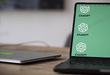 Kann ich meine Arbeitsmails von einer KI schreiben lassen? - Hannes P Albert