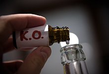 Frankreich mobilisiert zum Neustart der Clubs gegen K.-o.-Tropfen - Nicolas Armer