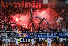 az023035 - 1 - Andreas Zobe