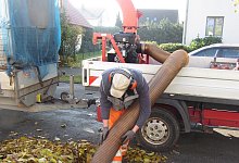 bauhof-laubsauger - 1 - 1 - Bildrechte: Gemeinde Schlangen