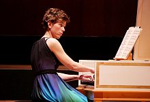 b1 - Thomas Kr&uuml;gler