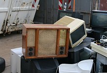 old-radio-1255210 - Pixabay