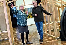 Holzhaus mit Maria Föcking; ArtD - Driburger Kunst- und Kulturverein - Barbara Franke