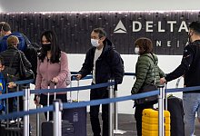 Geimpft, geboostert, genesen, ungeimpft, getestet, Einreise &uuml;ber Land- oder Luftweg? Jedes Land hat andere Einreisebestimmungen. - DAVID MCNEW / AFP