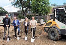 spatenstich-fluchtlingsunterkunft-anne-frank-schule - Katrin Kantelberg