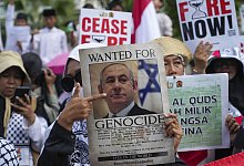 Nahostkonflikt - Demonstration in Indonesien - TATAN SYUFLANA