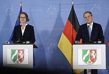 Staatskanzlei-NRW Pressekonferenz zum Wiederaufbau nach der Flutkatastrophe Aktuell, 27.08.2021, Duesseldorf, Armin Las - imago images/Political-Moments