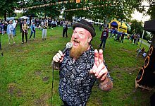 nic_3684b - Nicole Ellerbrake