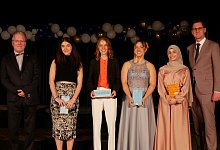 b1 - Thomas Kr&uuml;gler