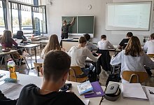 Unterricht am Gymnasium - Uli Deck