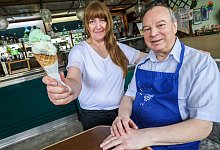 Eiscafés - Sarah Jonek