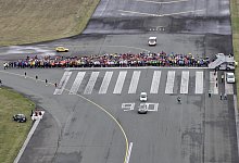 Der Start auf dem Rollfeld reizt viele Teilnehmer am Airport-Run. - Airport Paderborn/Lippstadt