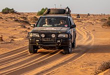 Gut durch jedes Gel&auml;nde sind die beiden Abenteurer mit ihrem 25 Jahre alten Opel Frontera gekommen. - Peggy Hahn