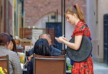 terrace-ga2f68ff87_1280 - 2 - Pixabay (Symbolfoto)