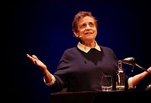 b2 - Thomas Kr&uuml;gler