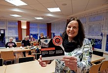 Kriminalhauptkommissarin Annette Kukkuk informierte im AWO-Kaffeest&uuml;bchen &uuml;ber Tricks, mit denen Betr&uuml;ger versuchen, an das Geld vornehmlich &auml;lterer Personen zu kommen. - Gunter Held