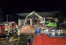 fw-augustdorf_brand_entsorgungsbetrieb - Feuerwehr Augustdorf