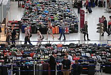 St&ouml;rung bei Gep&auml;ckabfertigung am Flughafen D&uuml;sseldorf - dpa
