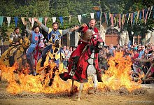 feuer_reiter_mandshur_tengri - Huxarium-Gartenpark