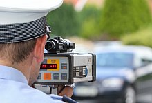 Die Polizei hat zu schnell geblitzt. - Symbolbild: Andreas Zobe