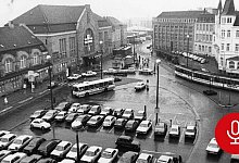Am Bielefelder Hauptbahnhof - hier ein Foto aus den 1980er Jahren - begann der Fall Josef K. - NW-Archiv