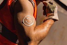 sonnenschutz-auf-dem-bau - IG Bau