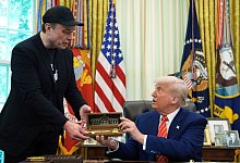 Trump verabschiedet Musk auf gemeinsamer Pressekonferenz - Evan Vucci/AP/dpa