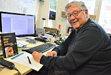 Bier mit Schuss: In dieser Anthologie hat J&ouml;rg Czyborra seinen ersten Kurzkrimi ver&ouml;ffentlicht. Der kommt beim Verleger so gut an, dass Czyborra jetzt an seinem ersten Roman schreibt. - Karin Prignitz