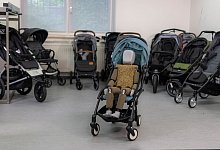 Der Dummy entspricht einem Kleinkind - Foto: Stiftung Warentest/dpa-tmn