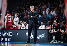 Bundestrainer Gordon Herbert am Spielfeldrand. - Hendrik Osula/dpa