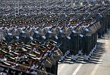 Militärparade im Iran - Vahid Salemi/AP/dpa