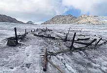 Gletscherschmelze: Alter Skilift taucht nach 50 Jahren auf - Alex Seebacher/Dachstein Gletscherbahn Ramsau/dpa