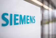 Das Schriftzug-Logo des deutschen Industriekonzerns Siemens. - Daniel Karmann/dpa