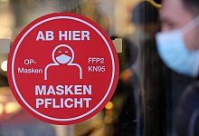 Der Entwurf f&uuml;r das neue Infektionsschutzgesetz beinhaltet, dass die Bundesl&auml;nder wieder Maskenpflichten verh&auml;ngen d&uuml;rfen. - Bernd W&uuml;stneck/dpa-Zentralbild/dpa