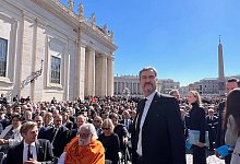Papst Franziskus gestorben - Beisetzung - Bayerische Staatskanzlei/dpa