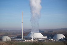 Dampf kommt aus einem K&uuml;hlturm des Kernkraftwerks Neckarwestheim in Baden-W&uuml;rttemberg. - Marijan Murat/dpa