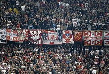 Fans von Roter Stern Belgrad - Peter Klaunzer/KEYSTONE/dpa