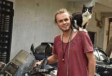 Klauka mit Katze - Foto: Privat/Martin Klauka/dpa