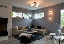 Sofa - Laura Ludiwg/dpa-tmn