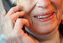 Silbernetz - Hotline für einsamen Senioren - Britta Pedersen/dpa-Zentralbild/dpa