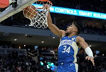 Giannis Antetokounmpo - Morry Gash/AP