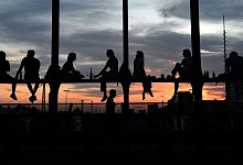 Abendstimmung auf der Hackerbr&uuml;cke - Felix H&ouml;rhager/dpa