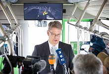 Start des ersten autonomen Linienbusses in Burgdorf - Moritz Frankenberg/dpa