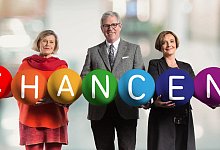 Initiatoren: Heike Kahl (Gesch&auml;ftsf&uuml;hrerin der Deutschen Kinder- und Jugendstiftung, v. l.), Andreas Schl&uuml;ter (Generalsekret&auml;r des Stifterverbandes) und Petra Horn (Vorstand SOS-Kinderd&ouml;rfer weltweit). - Bildungslotterie