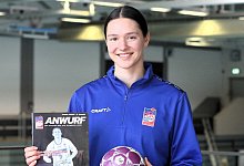 Nuria Bucher - 1 - Oliver König