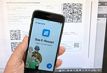E-Rezept in einer App - Jens Kalaene/dpa