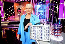 Ulla Kock am Brink moderiert «Die 100.000 Mark Show». - Stefan Gregorowius/RTL/dpa