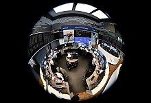 Dax erreicht neuen Rekord - Arne Dedert/dpa