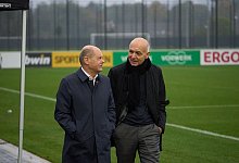 Kanzler besucht Training der Frauenfußball-Nationalmannschaft - Thomas Frey/dpa